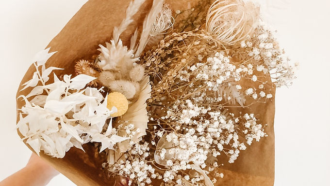 Dried textural bouquet 