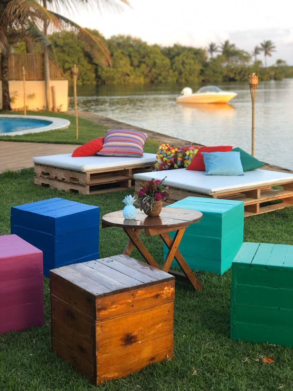 Miniatura: móveis de pallet pra locação de eventos