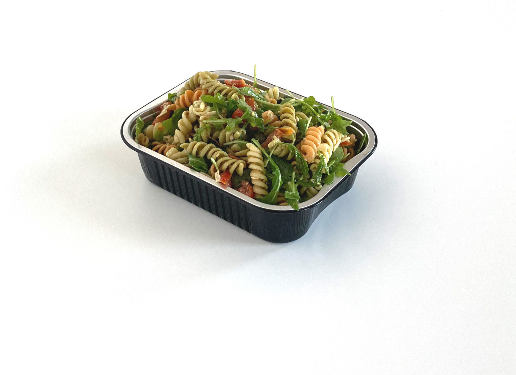 Italiaanse pastasalade met Parmezaanse kaas