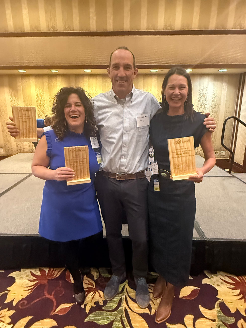 Lindsay Wins Rob Porter Lifetime Achievement Award 