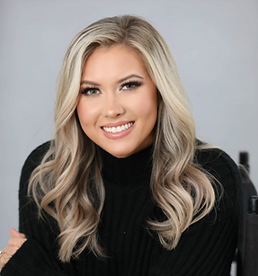 Miranda Smith Author Photo (1).png