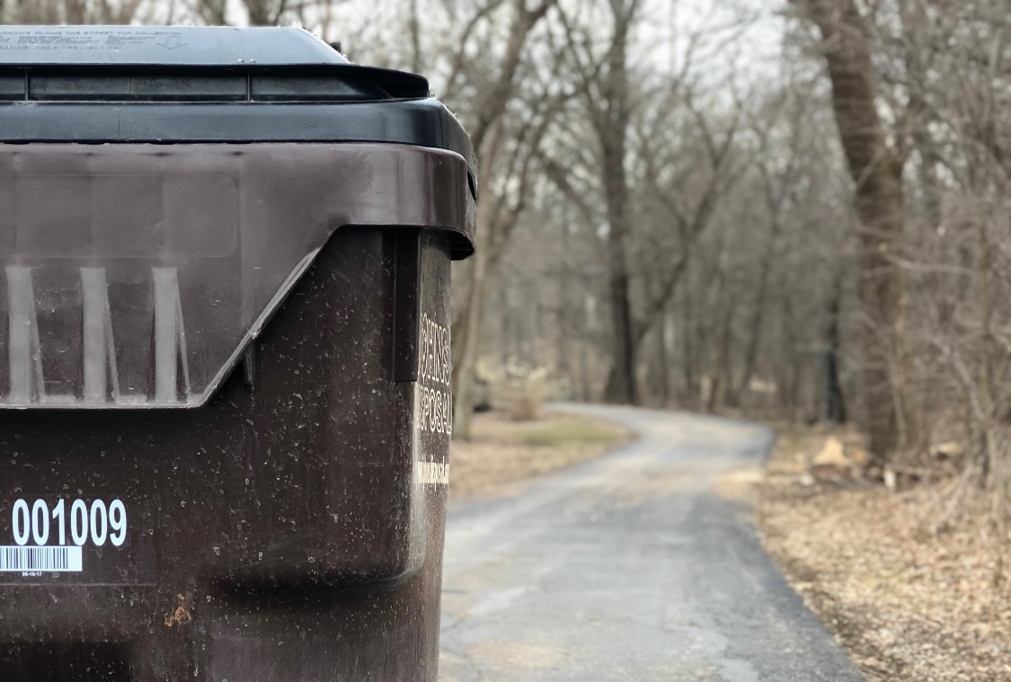 Getting Trash Cans To The Road | Garbage Commander | United States