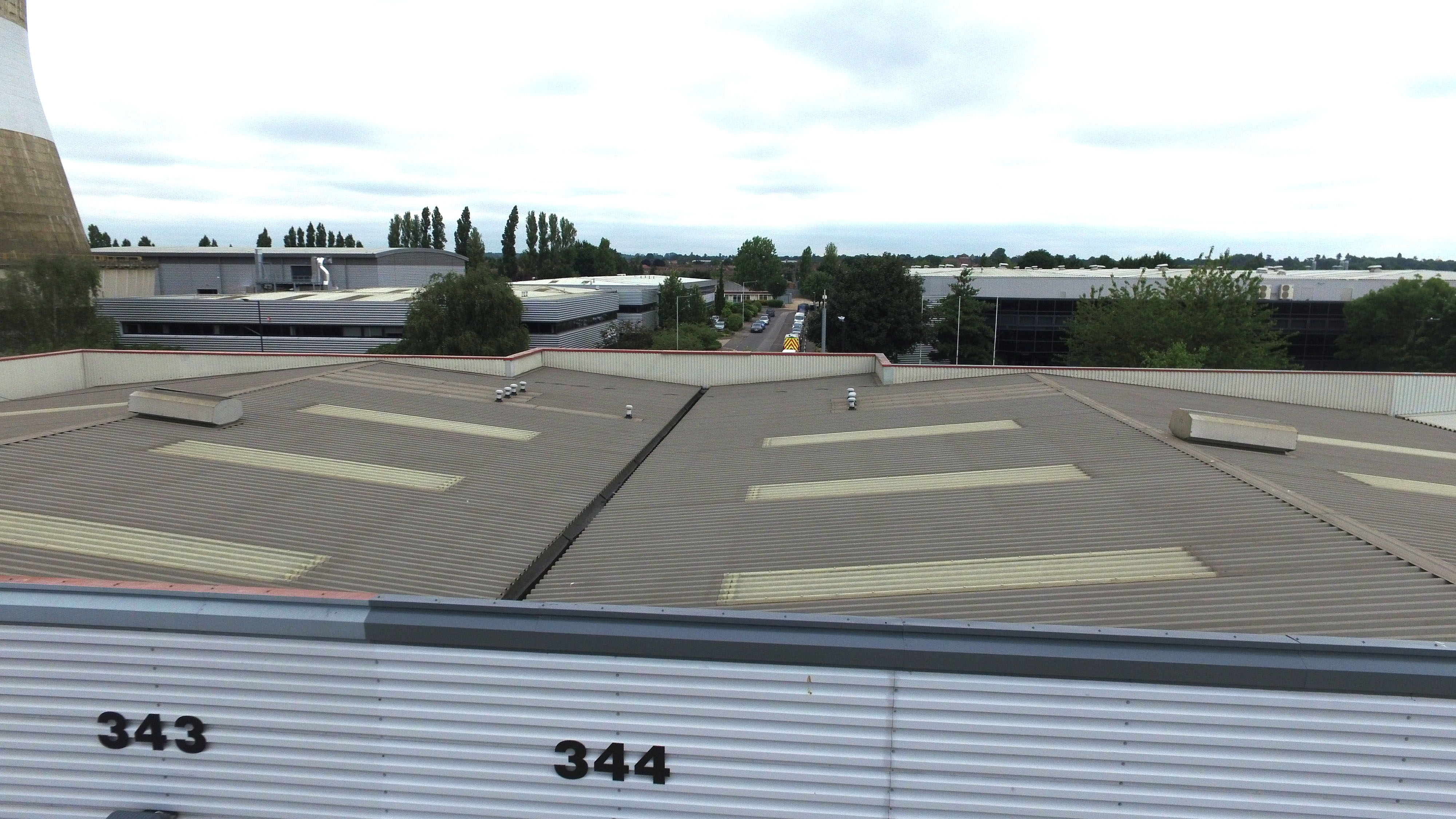 RearRoofline&Vent_DJI_0136