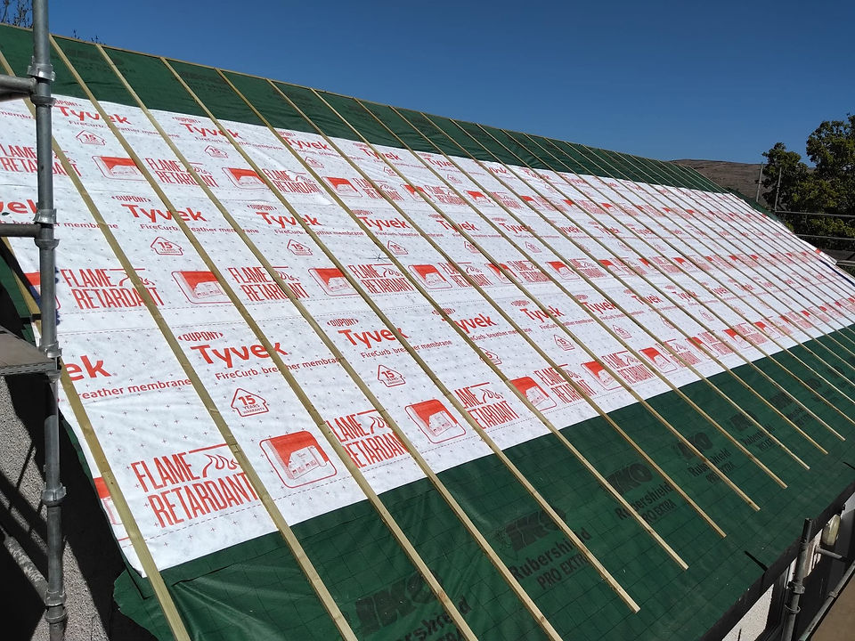 Roof timber rafters with breathable underlay membrane and timber battens