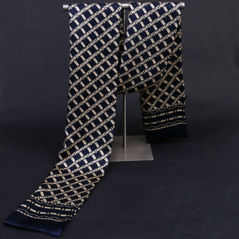 الصورة المصغرة: وشاح حريري للرجال