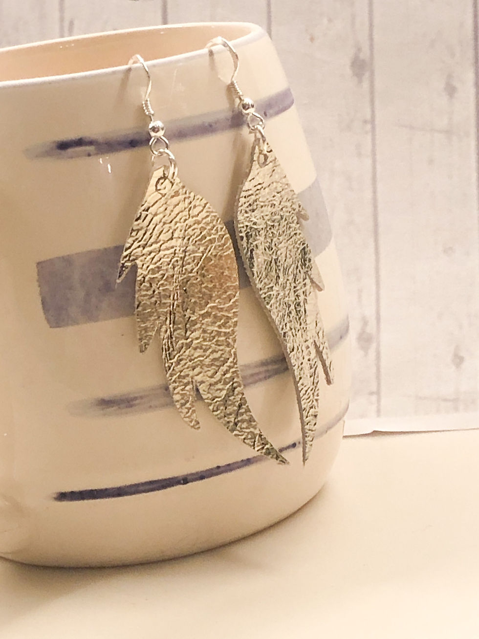 Thumbnail: Pale Gold Angel Wings