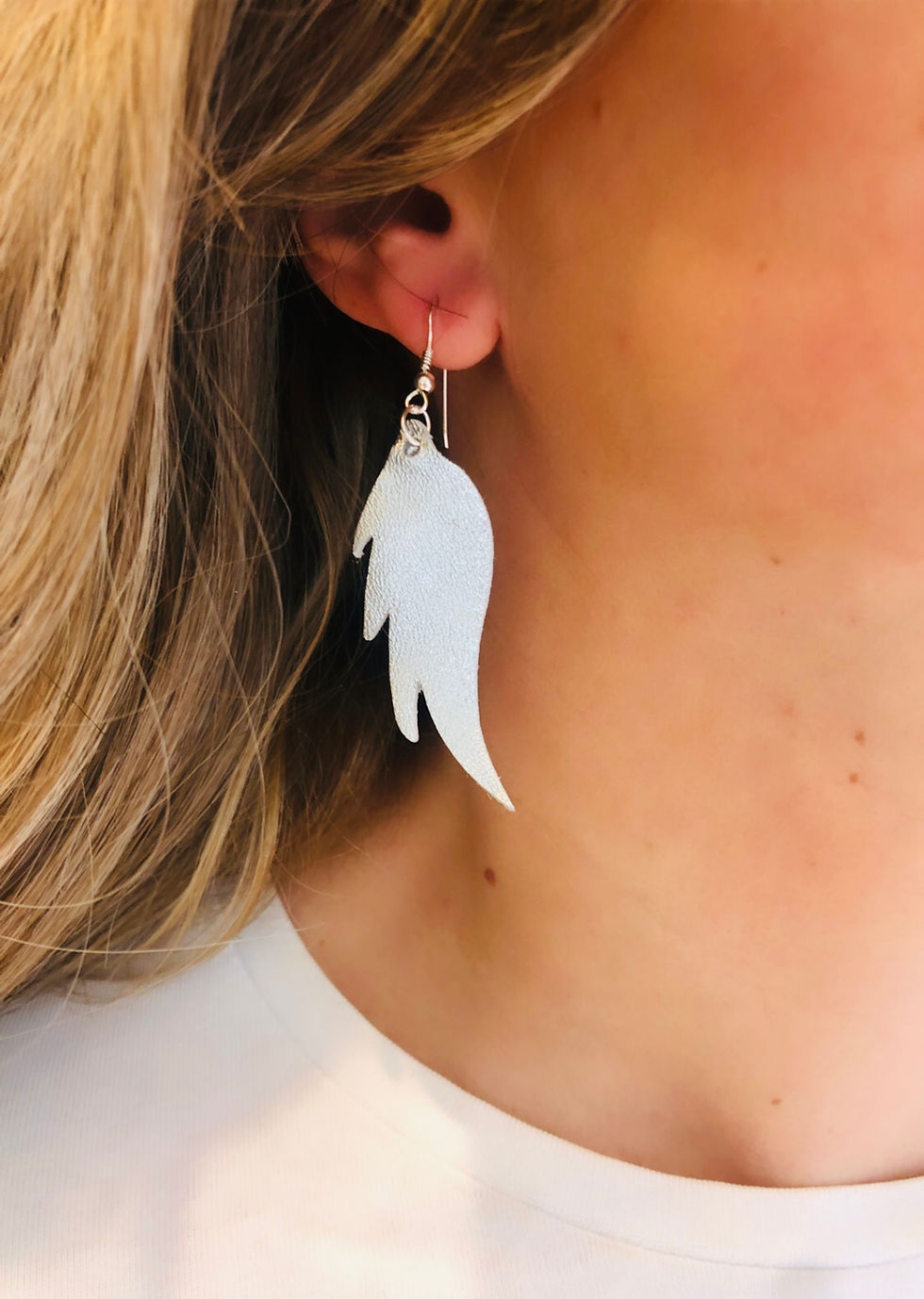 Thumbnail: Silver Angel Wings