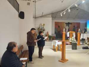 Vigilias y oraciones por el Padre Esteban unen a la familia Sagrados Corazones