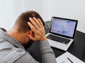 Ansiedade e Finanças: Como o Comportamento Impulsivo Pode Prejudicar Seu Negócio