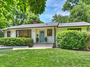 A Mid-Century Dream in Sheffield Park That Lives as Beautifully as It Looks