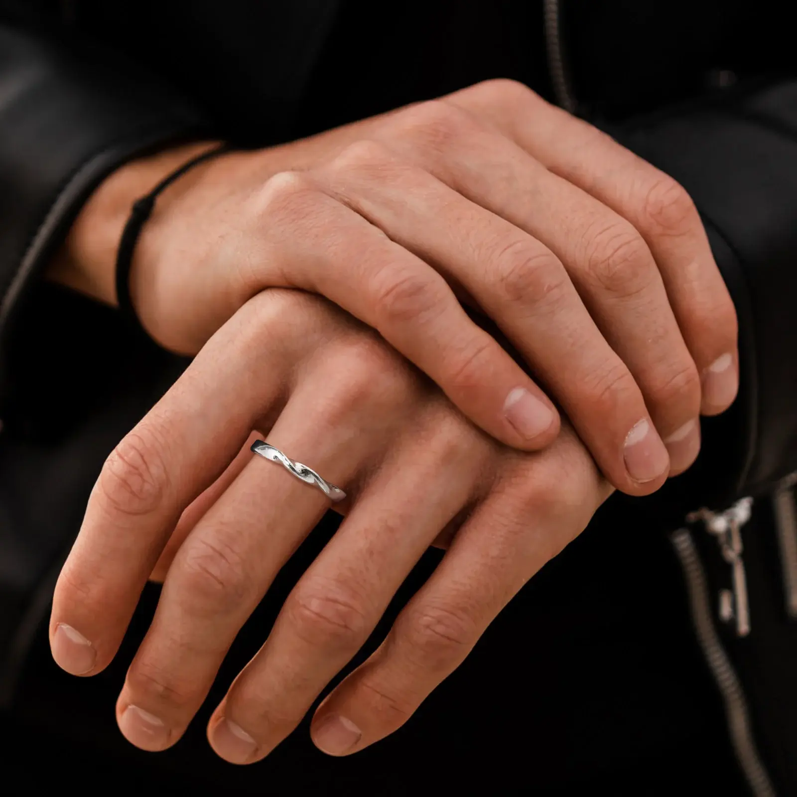 Men's Simple Twisted Rings,Adjustable Metal Minimalist Wedding Ring Mobius Ring