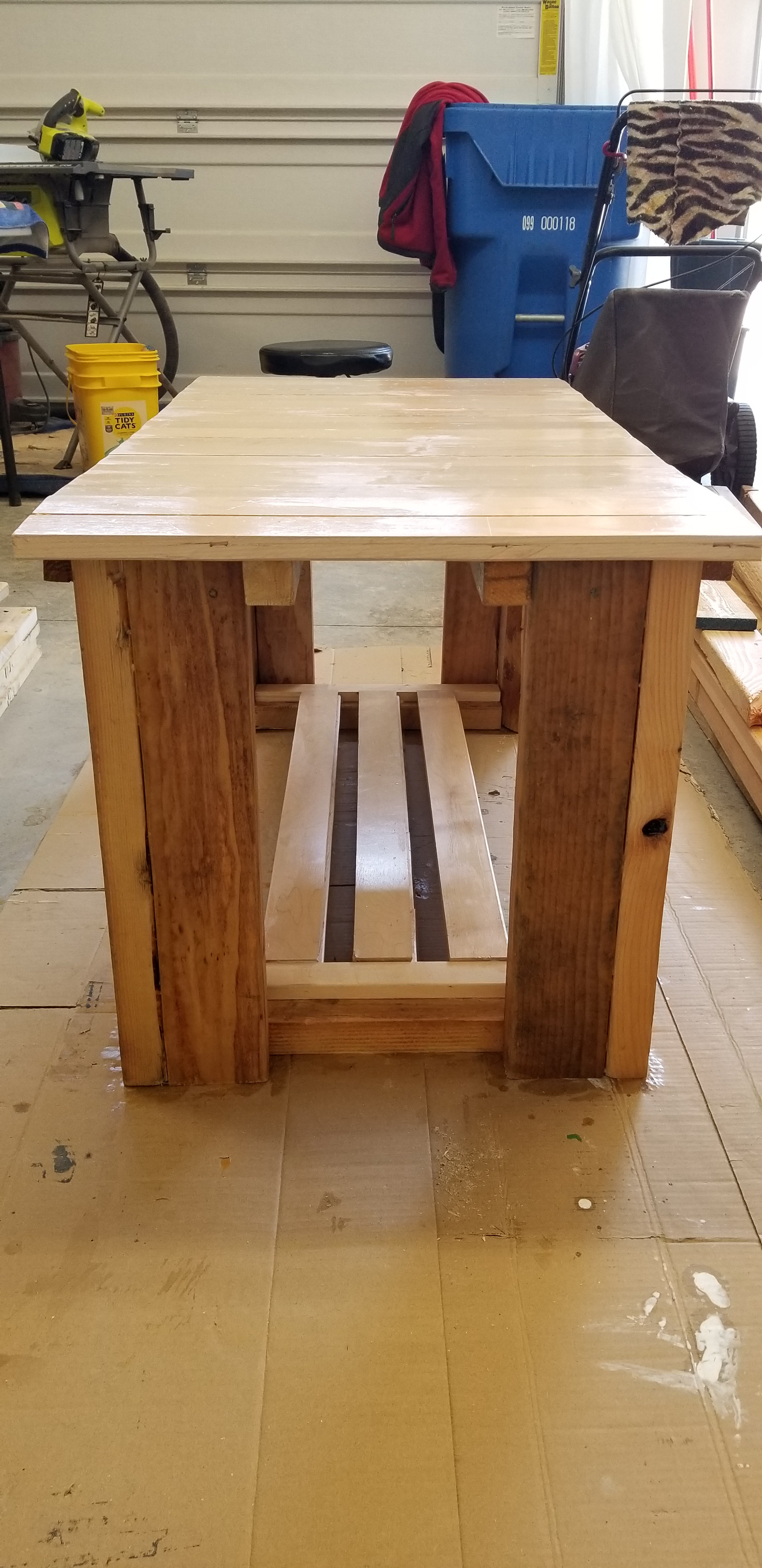 Farmhouse Indoor/Outdoor Table!