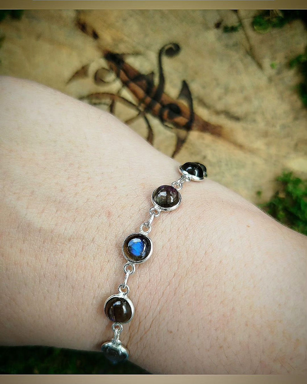 - Bracelet en argent et Labradorites -