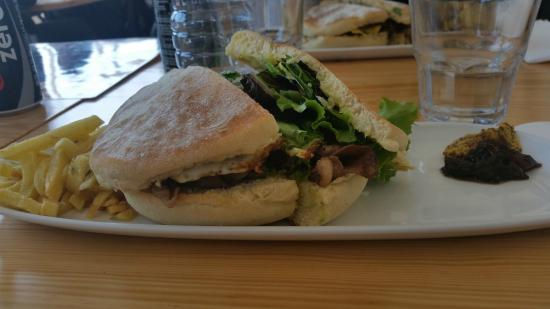 Cascas Restaurante & Bar