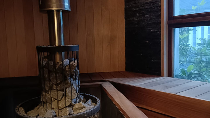 Sauna ja ulkoporeamme illan ohjelmana Turku — Villa Metsälä