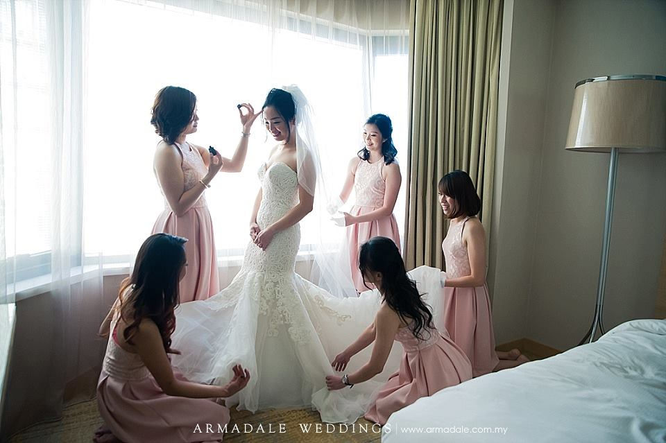bride with bridesmaids