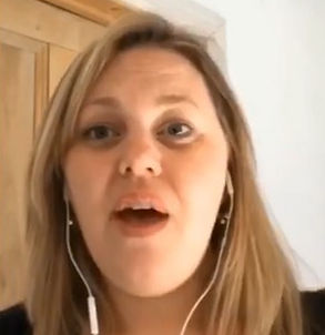 Freya Tabbush (right).jpeg