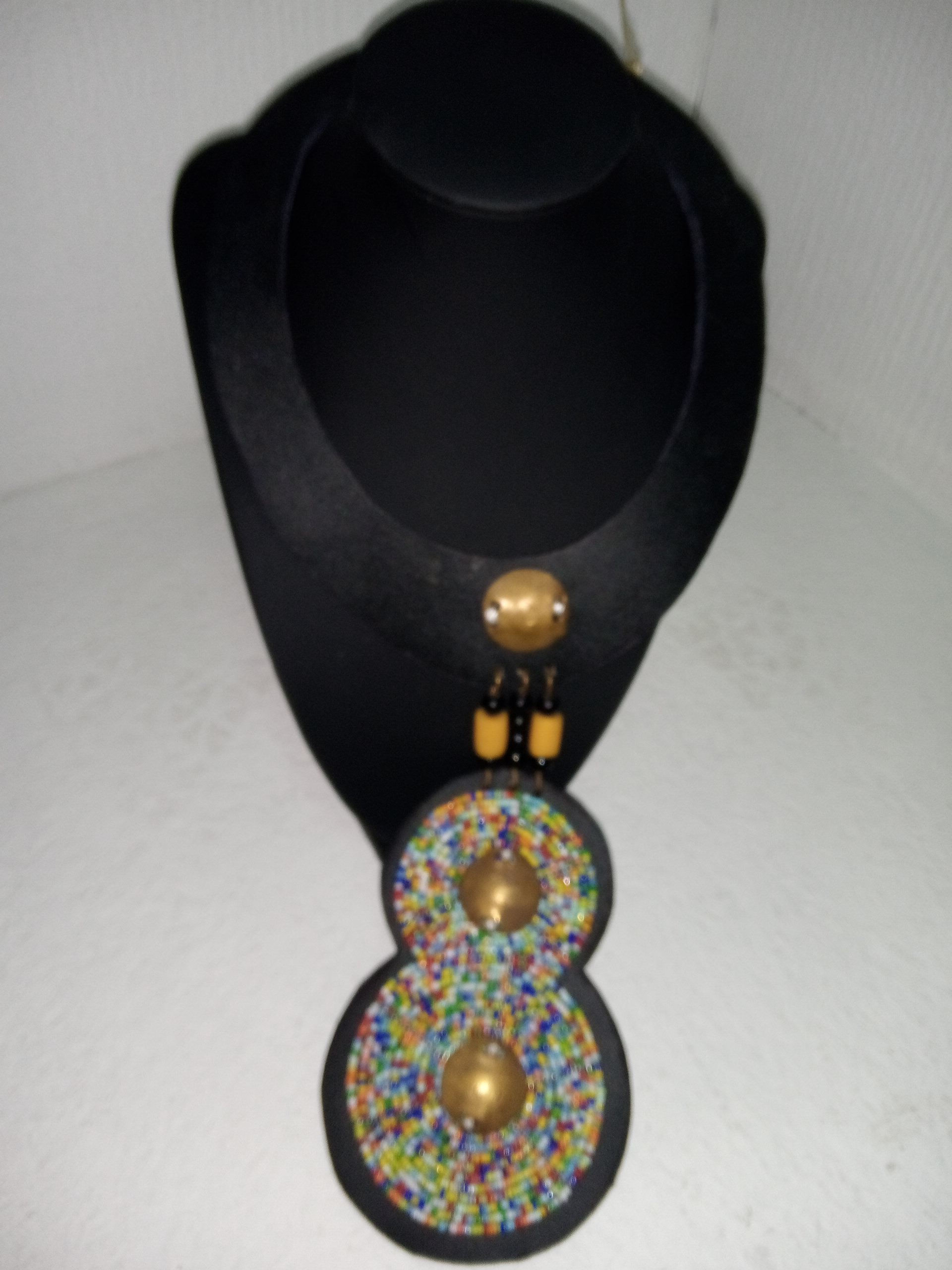 Le collier
