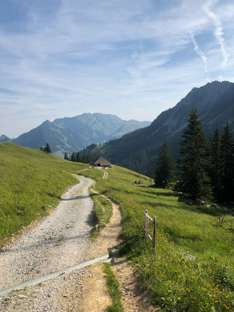 Tour des Gastlosen en photos et repas au chalet Grat.