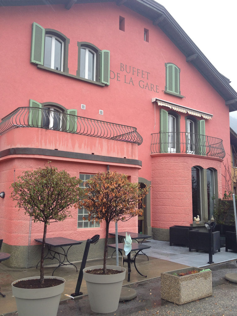 Buffet de la Gare à St-Léonard, un grand coup de coeur.