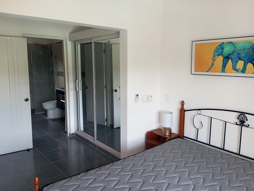 Miniature : Maison à vendre maison de 200 m² avec un terrain total de 1177 m² 