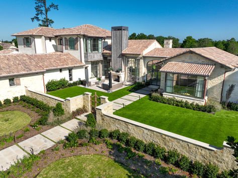 Stucco Texture: Integral Color
Stucco with NO CONTROL JOINTS
Used Precision Crack Shield