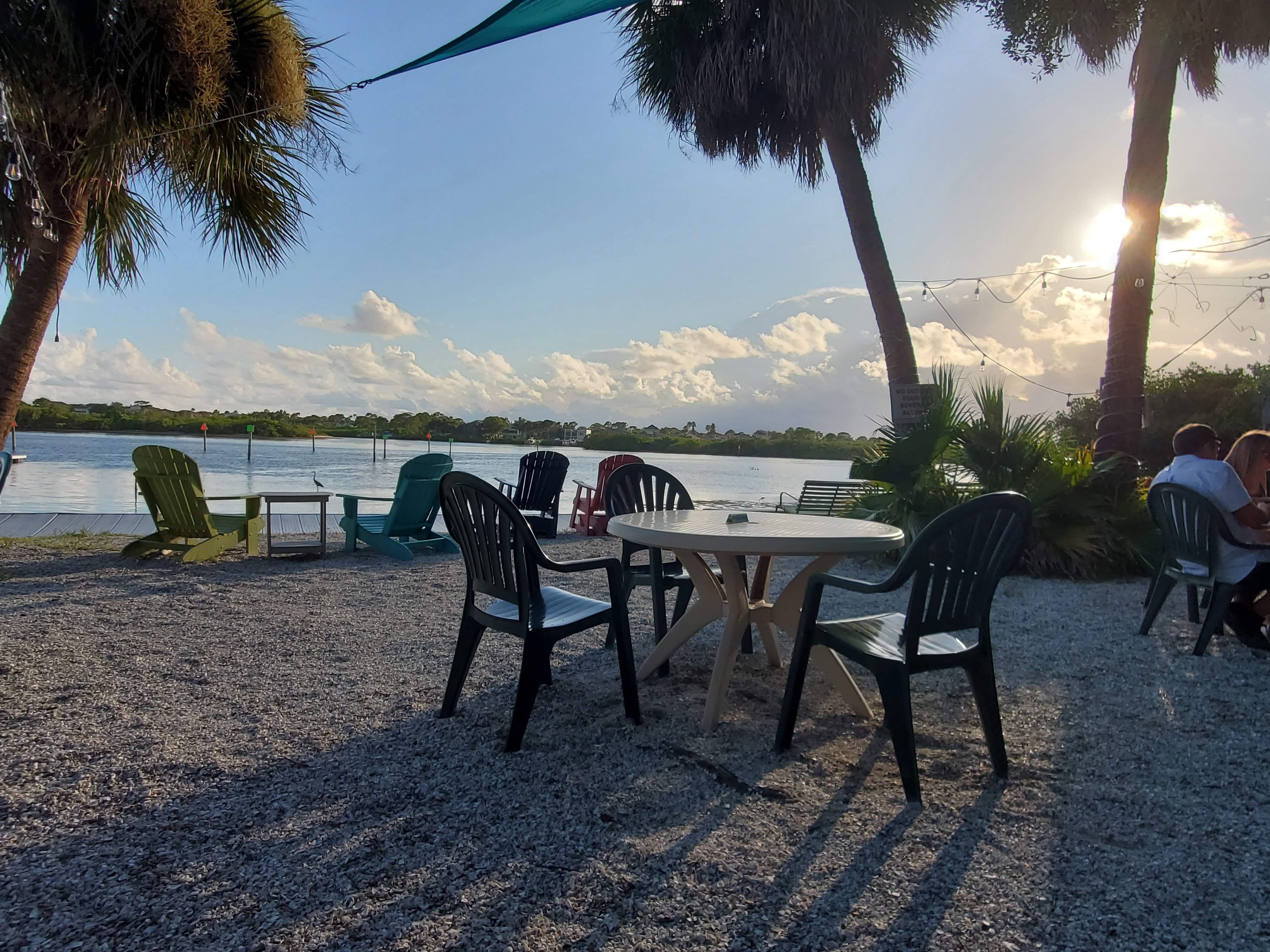 Miss Vicki's on the River