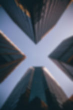 Detalle arquitectónico moderno que refleja estructura y estrategia empresarial