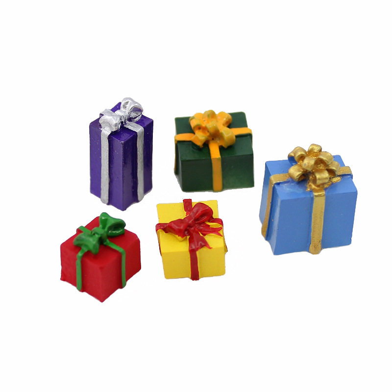 Mini Gift Resin Accents  (5 Pieces)