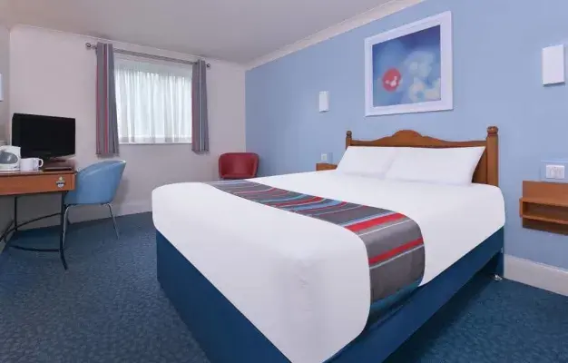 travelodge tewks.webp