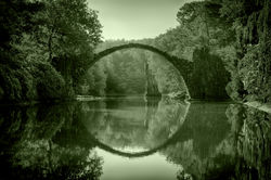 arch-bridge-clouds-814499 Kopie