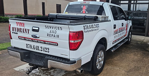 Fire hydrant repair truck