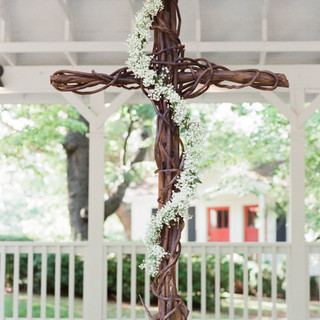 Cross and Cross Decor