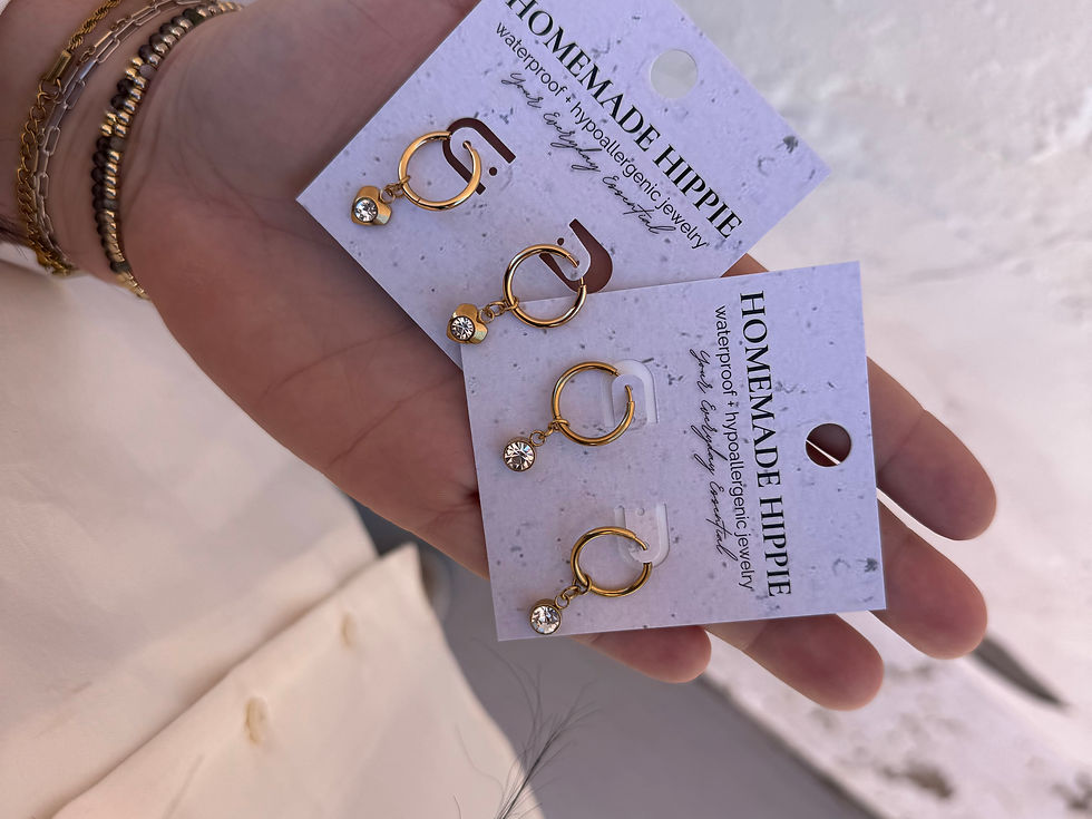 Vea Hoops - Heart Charm