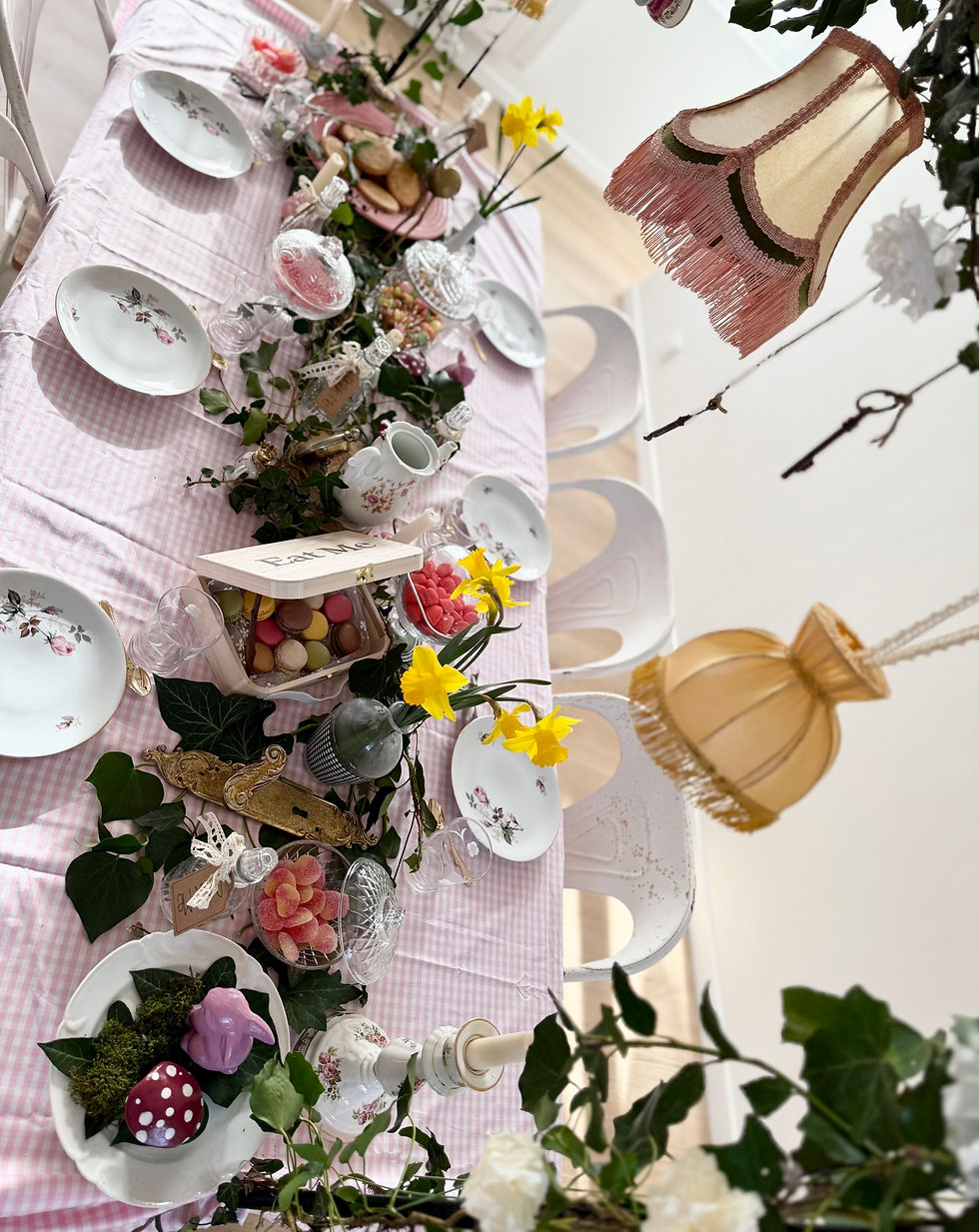 Miniature : Table "Alice au Pays des Merveilles"