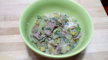 HÃgado con puerros, jengibre, anisetes y salvia fresca.