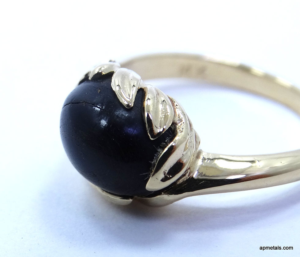 Thumbnail: Vintage BLACK CORAL Hawaiian Floral Setting Mid-Century 14K Gold Ring
