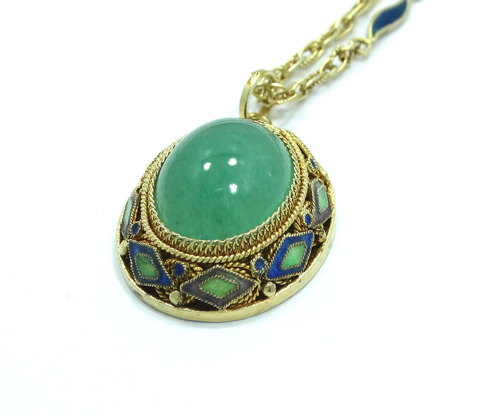 Thumbnail: Antique CHINESE Export Green Agate Gold Gilt Silver Enamel Pendant Necklace