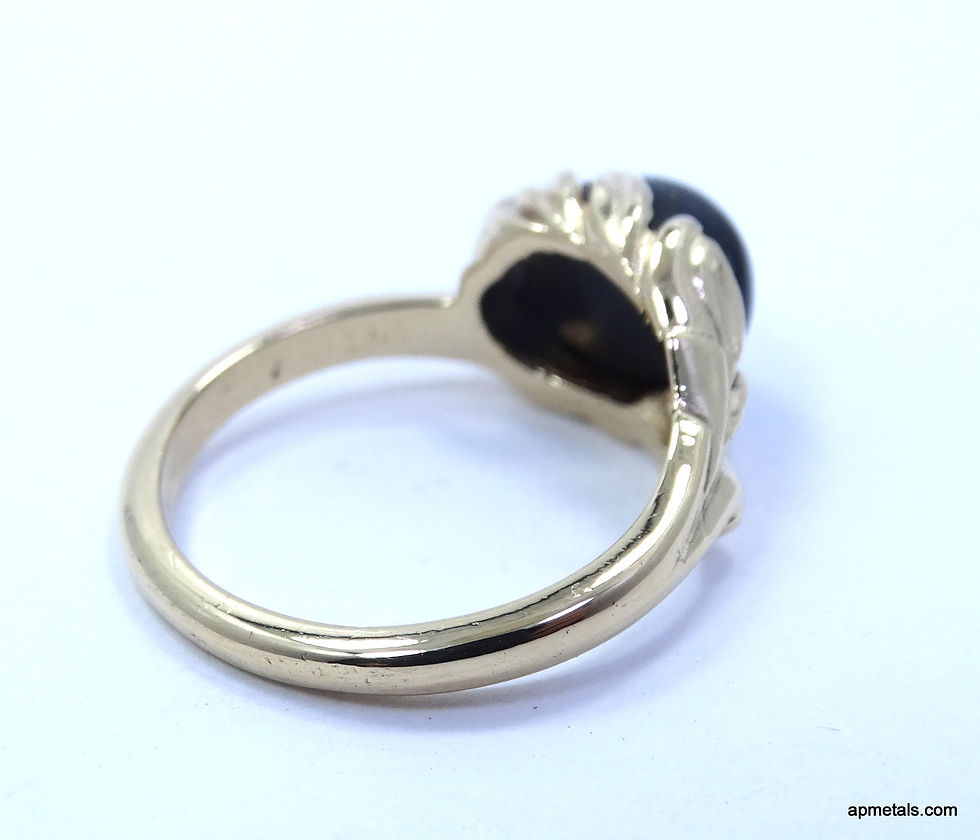 Thumbnail: Vintage BLACK CORAL Hawaiian Floral Setting Mid-Century 14K Gold Ring