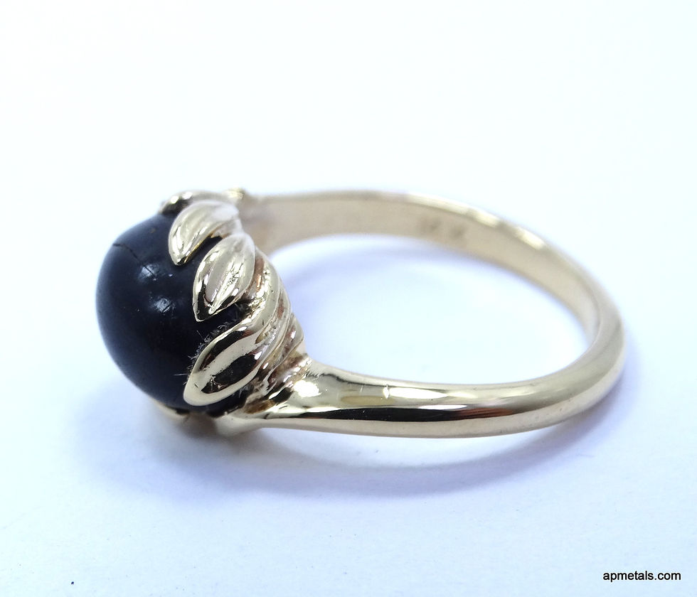 Thumbnail: Vintage BLACK CORAL Hawaiian Floral Setting Mid-Century 14K Gold Ring