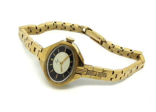 Vintage Modern LUCH Russia CCCP Winding Watch ap-metals