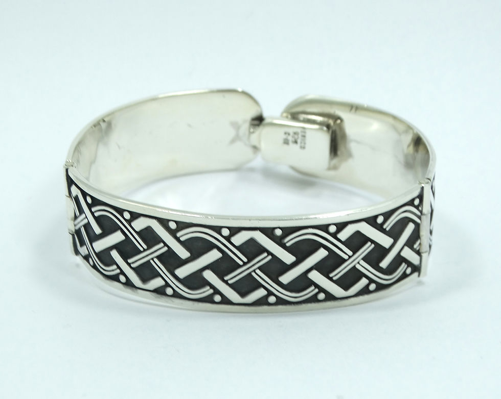 Thumbnail: Vintage Mexico C-II Weave CELTIC KNOT Design 925 Silver Hinge Bangle Bracelet