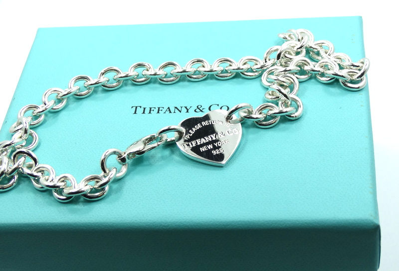 Thumbnail: Return to TIFFANY&CO New York HEART Tag Sterling Silver Oval Link Necklace