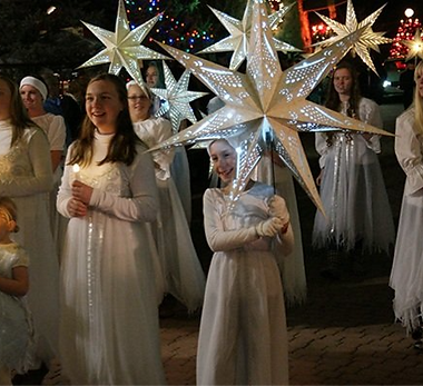 st-martin-lantern-parade_edited.png