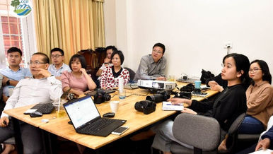 Training and sharing experiences on photography and photo editing