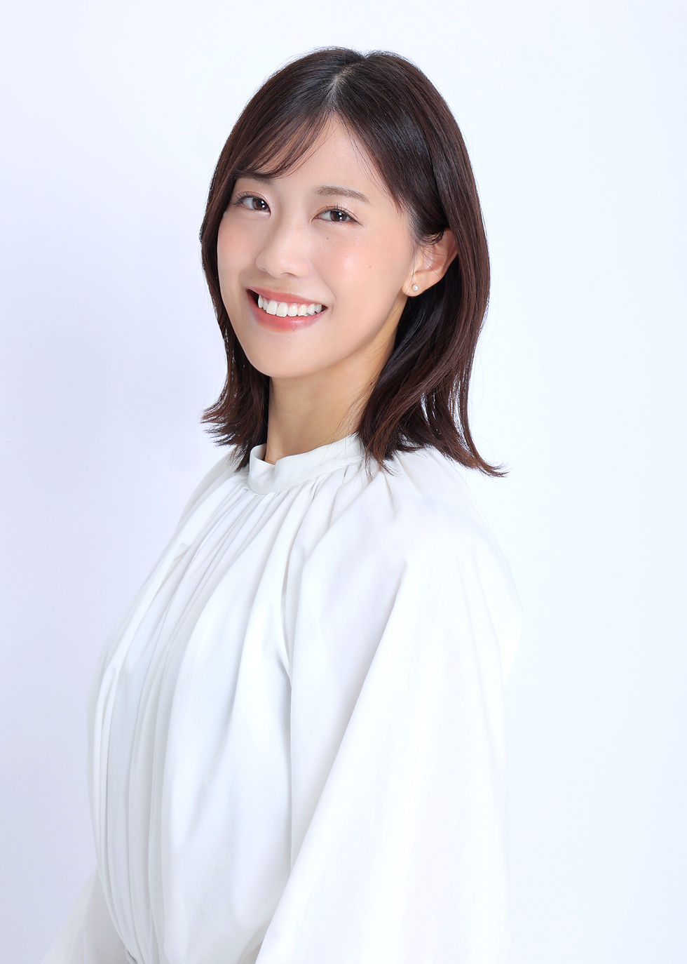 フリーアナウンサー亀蔦なごみ_edited.jpg