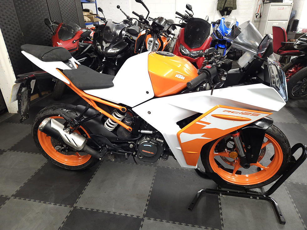 Thumbnail: KTM RC 125 2023 Low mileage