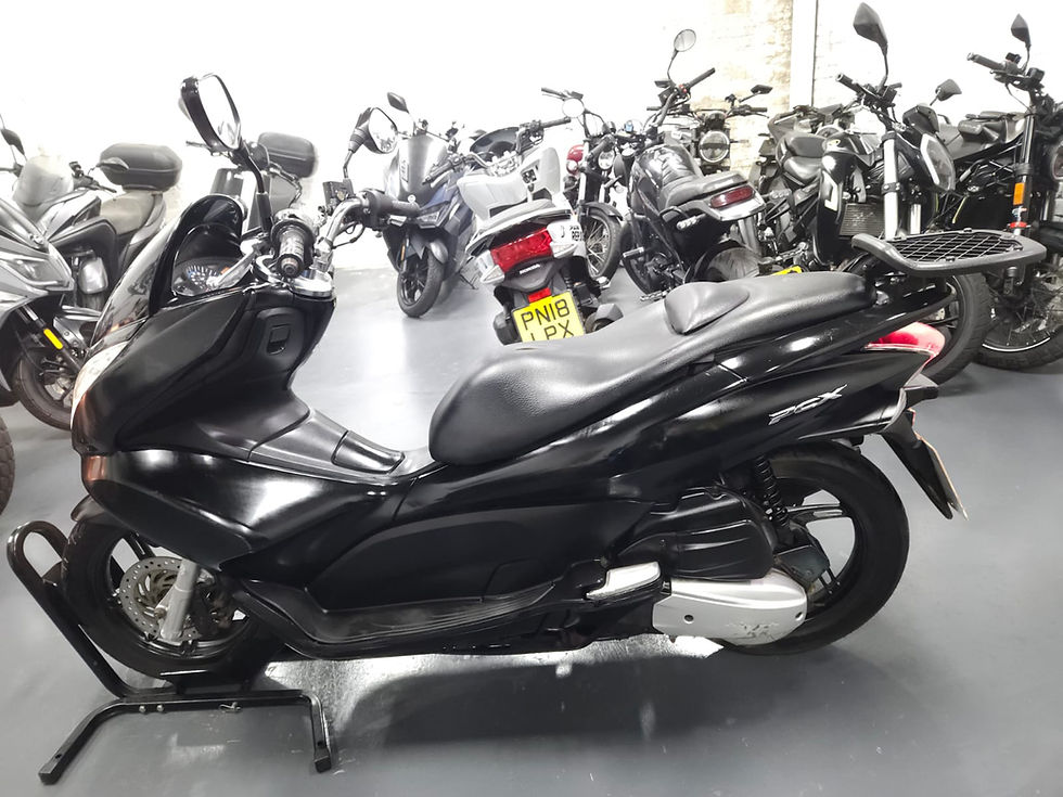 Thumbnail: Honda PCX 125 2011 Black