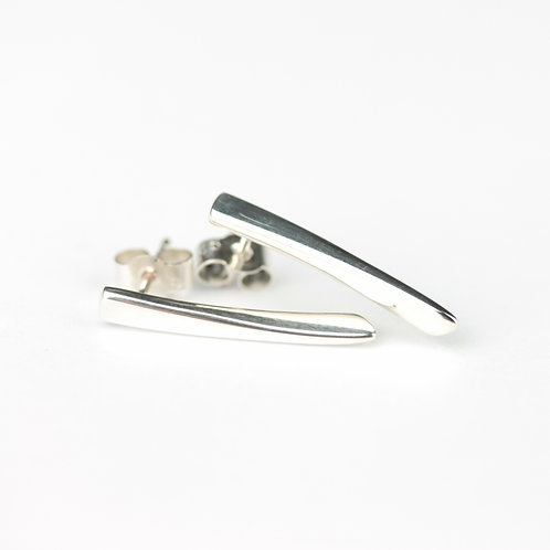 Medium 2.5mm silver studs