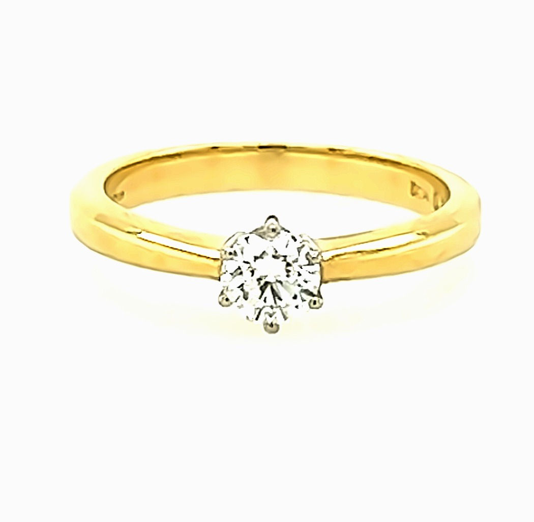 Diamond 0.33ct G VS Solitaire 18ct Gold Ring